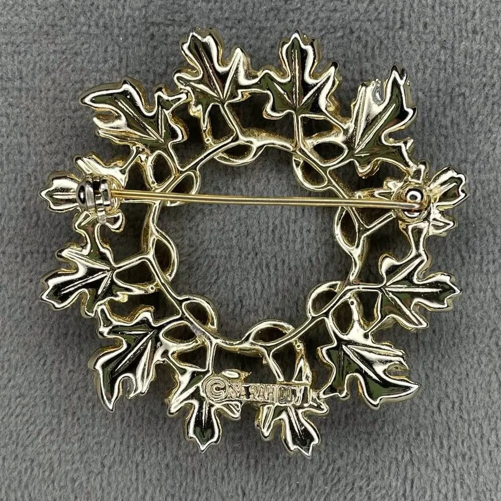 Vintage Sarah Coventry Signed Two Tone Autumn Leaves Wreath Garland Brooch